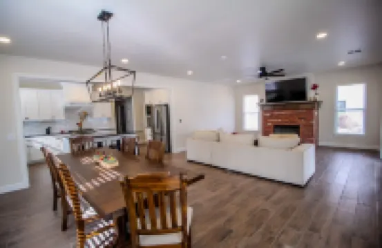 The Campus Cottage on Elm is the ideal University of Oklahoma gameday residence