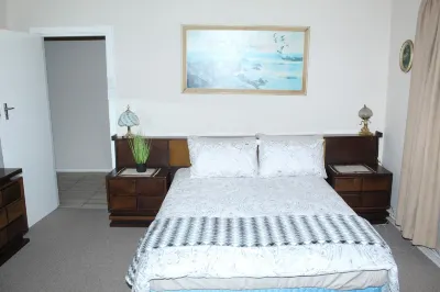 4 Bedroom Greek House in Observatory Hotels in Observatory