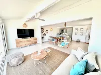 Paradise on the beach beautiful one bedroom