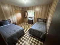 Quiet cabin close to everything, yet in the middle of nowhere<br>