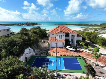 Villa Shades Of Blue Chalk Sound Отели рядом с достопримечательностью «Turks and Caicos Island»