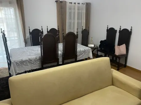 3-bedroom apartment in the heart of Santa Comba Dão.  City center Отели в г. Санта-Комба-Дан