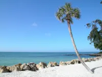 COZY BEACH RETREAT JUST MINUTES AWAY FROM BEACH Hotels in Osprey