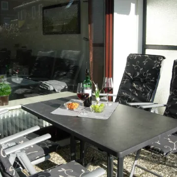 Modern, comfortable apartment close to the center, first time use in March 2015