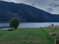 Little Shuswap Lake Front Suite Hotels in Chase