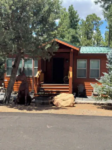 PEACEFUL, QUITE, COMFORTABLE UNIQUE GET AWAY FROM THE HEAT!!!