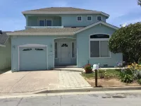 Gorgeous 3 Bedroom house close to the Beach! Hotels in Capitola