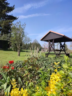 Neumis Ferienwohnung für 4 Gäste, Zentrumsnah - Gemütlich - Familiär - Erholsam Hotel a Lobau