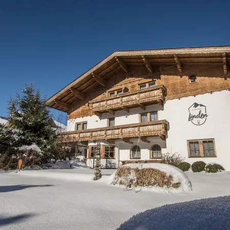 Landhaus Linden Apartment Johanna, apartment in a prime location in Uderns