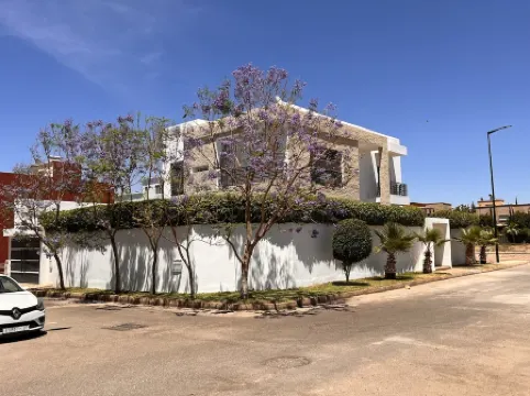 Superb villa with private heated swimming pool and gym.