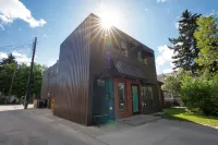 Unique, Converted Bakery In Historic Highlands Hotels near Londonderry Mall