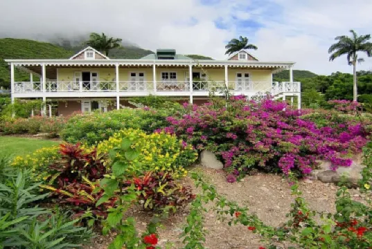 Charming Nevis Cottage with pool and ocean view on grounds of Hermitage Inn Hotels in 