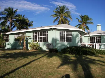 Tequila Sunset-Only Beach Front Home in Oleander Gardens Hotel a 
