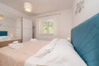 Apartment for 4 Persons, by the Sea and with Beautiful View