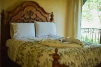 Private Luxury Villa 15,000 sq ft,kid friendly, Maid, pvt.Chef,24 h security
