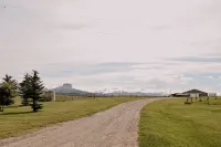 Old Chief Bunkhouse - ranch with views of Chief Mountain 카드스톤 카운티 호텔