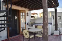 Casa Paraiso - 1 minute walk to the Beach!