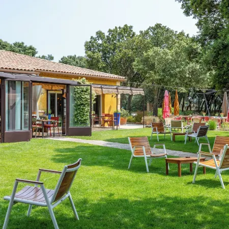 Logis la Bastide de Grignan Hotel & Restaurant "La Chênaie"
