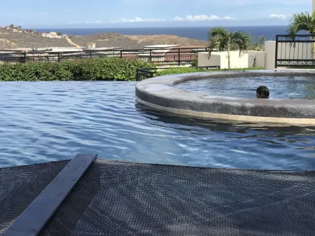 Cabo Private 3Bed,3Bath Condo + Fober Optic WiFi, Spacious Condo at Quivira Golf Отели рядом с достопримечательностью «Marina Cabo San Lucas»