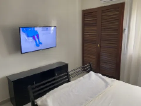 Apartment in Mermoz, recently renovated. Daily cleaning included.