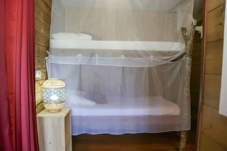 Bungalow 6 Pers. Vue mer et Montagne, Cuisine Équipée. Réservez Votre Paradis! Отели рядом с достопримечательностью «Deshaies»