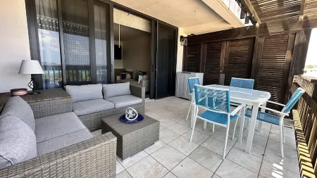 Sapphire Beach Resort Top Floor Villa Отели в г. Сент-Томас