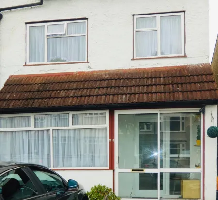 Clean & Cosy 3 Bed House with Free Pvt Parking Отели рядом со станцией West Croydon