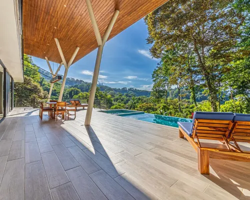 Tropical 4 Bedroom Luxury Home with Pool & Hot Tub サベグレのホテル