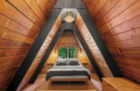 New Rainier Forest Lodge w/ Hot Tub-Fireplace-EV-WiFi