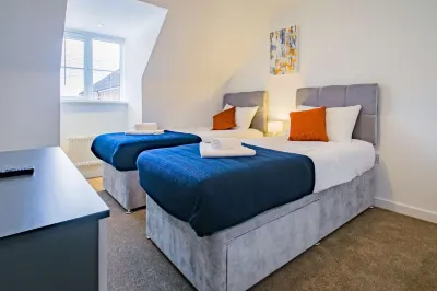 Groups Family 3Br House Emperor Hotels near Peterborough Railway Station