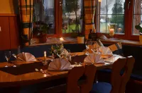 Landhotel Zur Linde Hotels in LoBburg