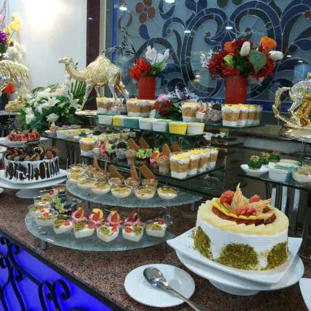 Roshan Al Azhar Hotel Отели рядом с достопримечательностью «Торговый центр N2»