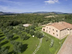 Sovana Hotel & Resort