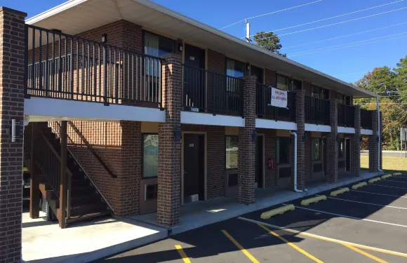 布里克汽車旅館