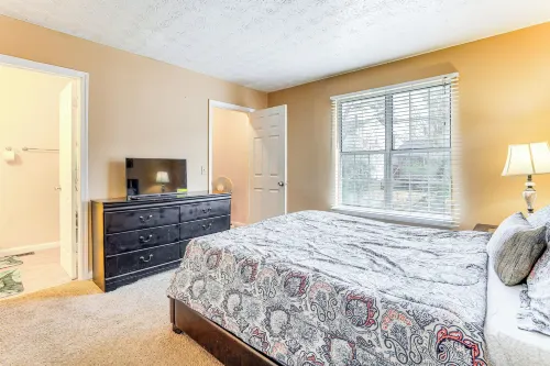 8 Mi to Stone Mountain: Quiet Getaway w/ Deck - 2-Star