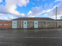Bryn Llwyd Cottage Hotels near Amlwch Harbour, Anglesey