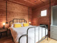 Bee Hive Hotels in Exton