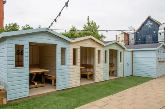 海豚酒店 鄰近紐伯裏火車站的酒店