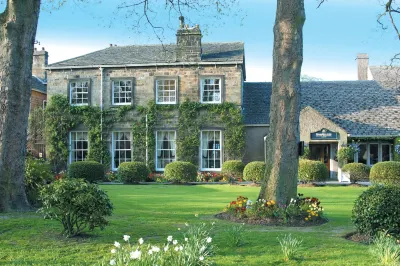 The Devonshire Arms Hotel at Bolton Abbey Leeds and Liverpool Canal 주변 호텔