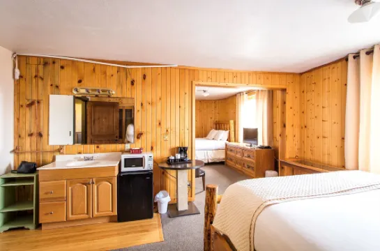 Colter's Lodge