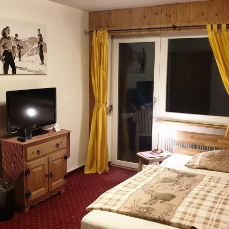 Hotel Mira