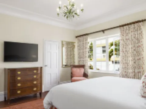 Oxford House Hotels in Hamilton