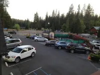 Wildwood Inn - parking