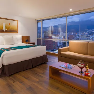 Zen Hotel Hotels near Guapulo Church