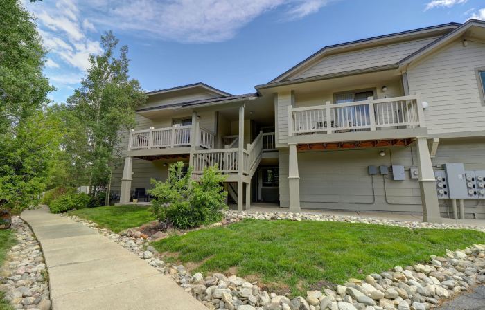 201 Point Drive Condo