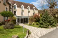 Hôtel Aux Vieux Remparts the Originals Relais Hotel a Gouaix
