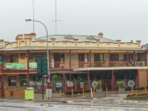 Bentley's Hotel Hotels in Clare