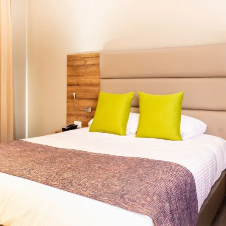 Hotel F25