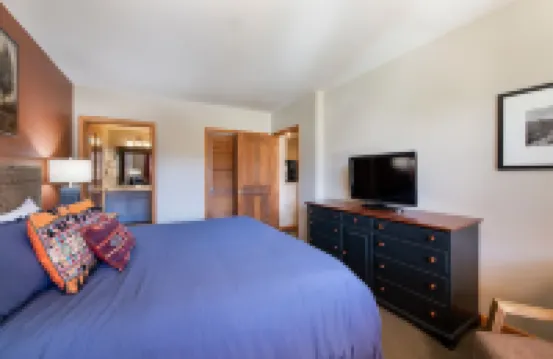 Zephyr Mountain Lodge Select-Rated 2510