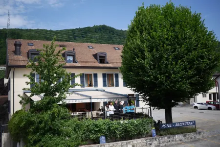 Auberge Communale à l'Union Отели в г. Ле Шени